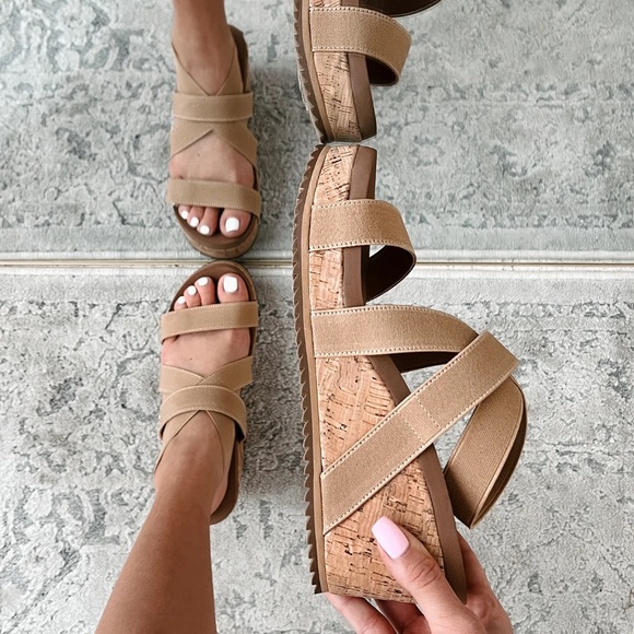 NIBX CORKYS QUIRKY BUT CUTE CORK WEDGE SANDALS 👡 - CAMEL, Sz.6, BNIBX - Picture 3 of 16